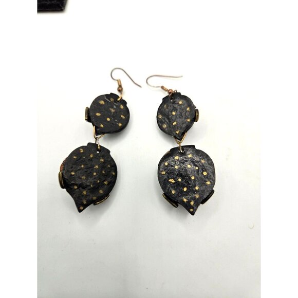 Vintage Dangling Green Glass and Paste Gold tone hook earrings 3" long rare - Picture 3 of 7